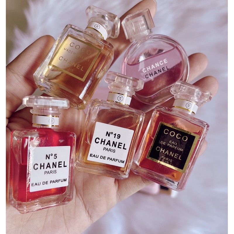 Nước Hoa Mini Set 5 Chai 5 Mùi Khác Nhau Cho Bạn Gái