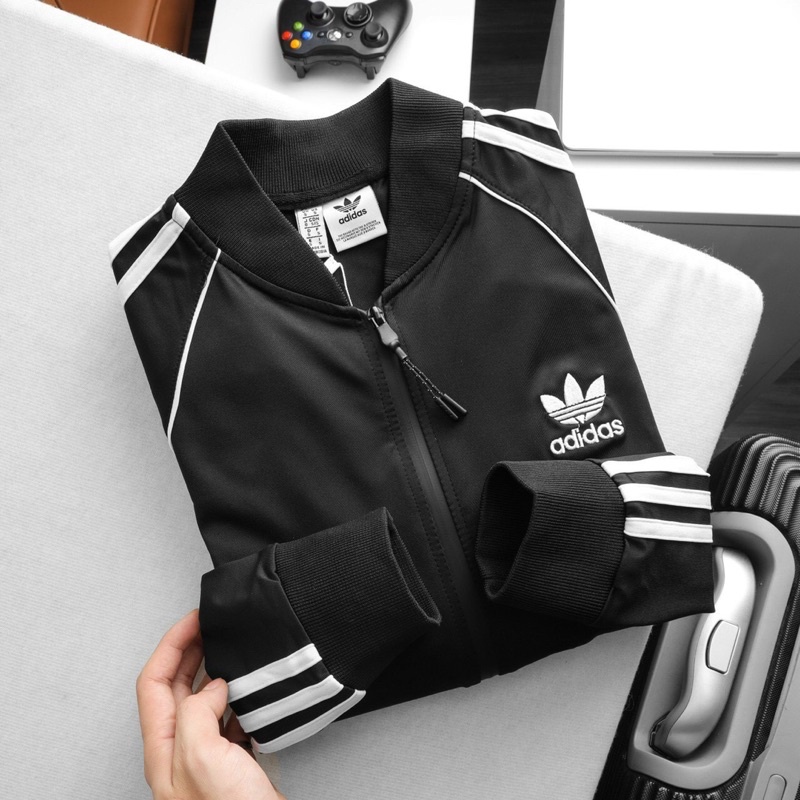(HÀNG XUẤT XỊN) Áo khoác das đen đơn giản Bomber 3 Stripes Full Tem Tag,Made In Cambo Full Khoá Ép Cao Cấp Chống nước