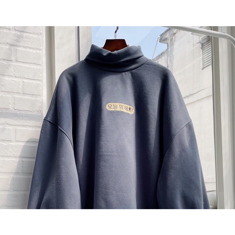 Áo sweater nỉ, cổ lọ