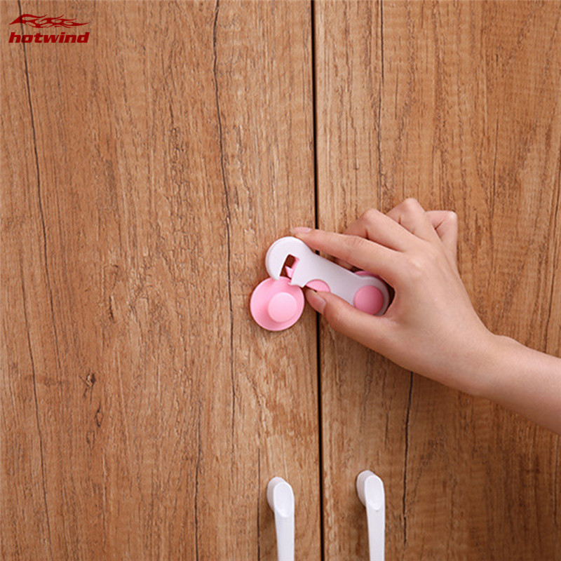 Khóa cửa tủ đa năng tiện dụng bảo vệ an toàn cho bé