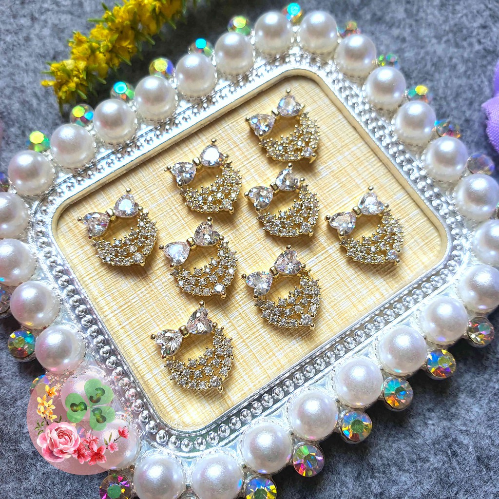 Mã SR032 . Charm kim loại dòng cao cấp đính đá trang trí móng siêu xinh.