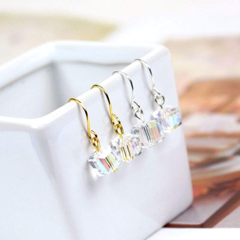 Khuyên Tai Đính Đá Pha Lê Vuông Sang Trọng Xinh Xắn