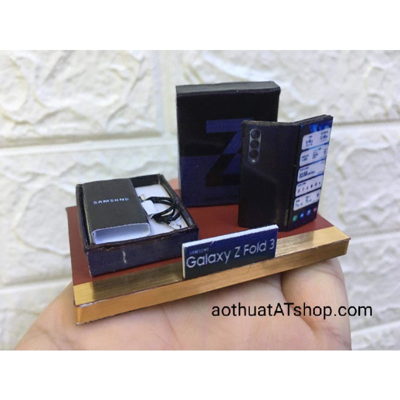điện thoại Samsung Galaxy Z Fold 3