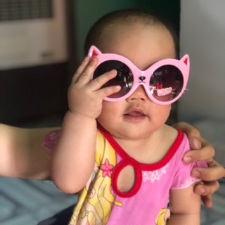 Kính mắt mèo cho bé
