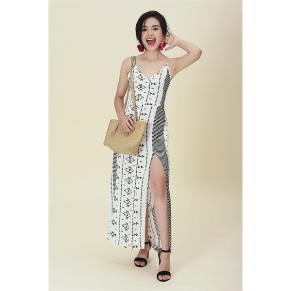 Váy maxi họa tiết tam giác