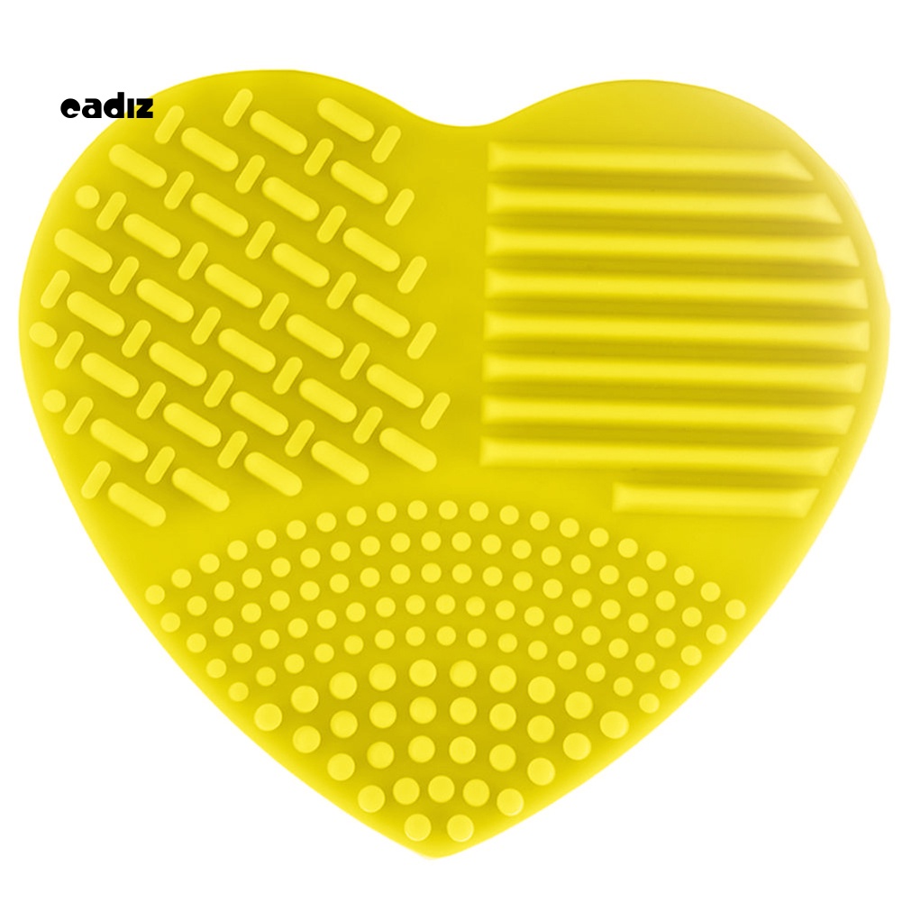 Miếng Silicone Vệ Sinh Cọ Trang Điểm Hình Trái Tim