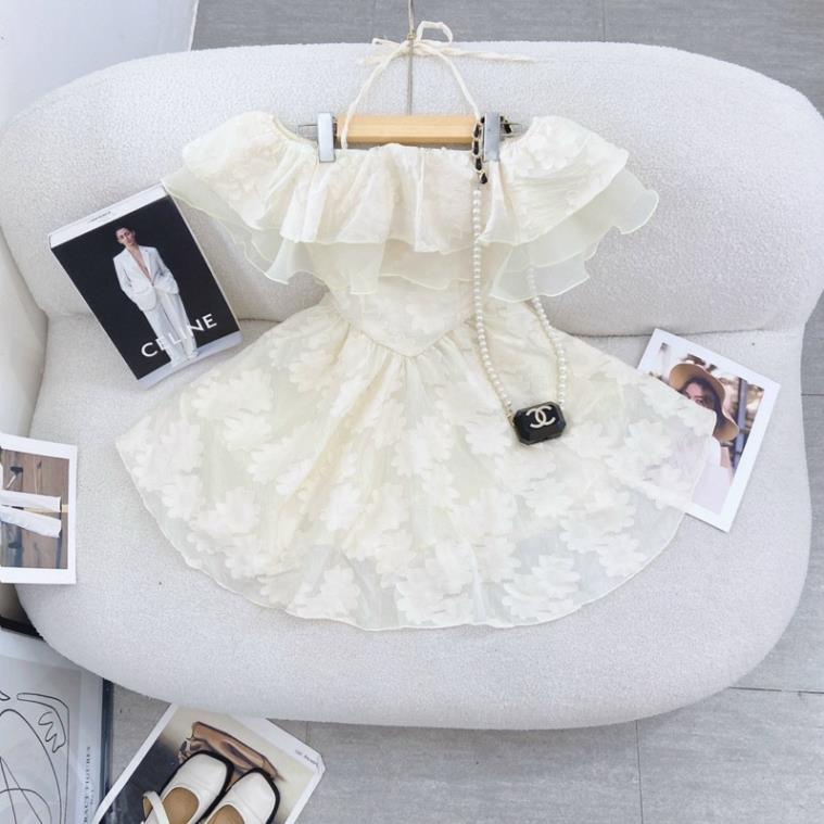 Đầm bẹt vai bèo nude hoa nổi dây vai dáng xòe