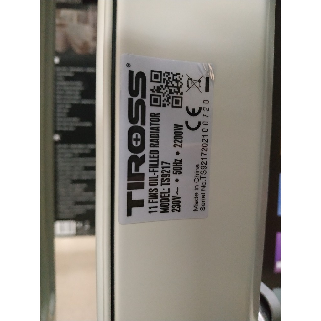 Máy sưởi dầu Tiross 11 thanh TS9217 (công suất 2200W) - Hàng chính hãng