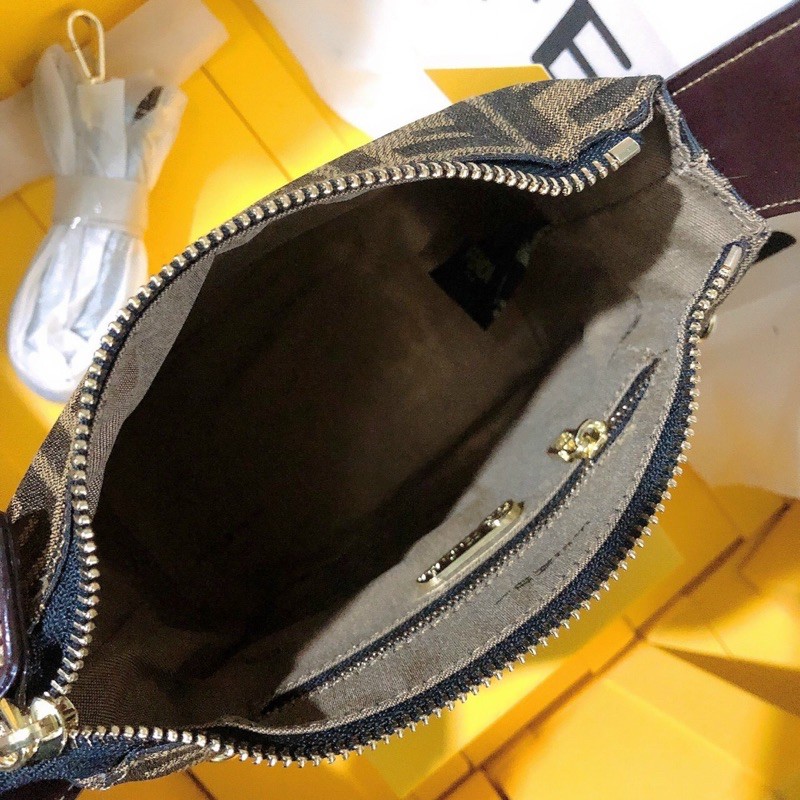 Túi chữ F độc lạ siêu rẻ