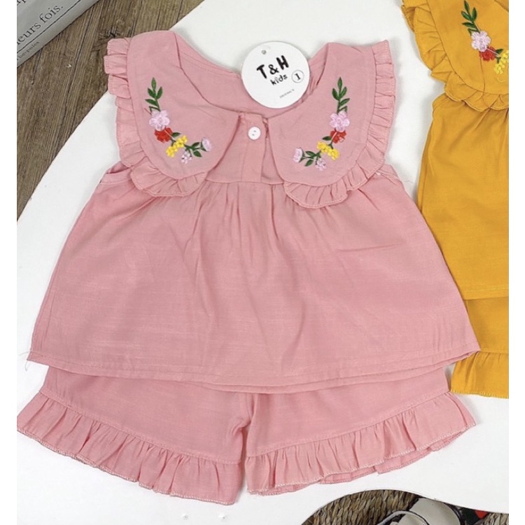 Bộ thiết kế cổ thêu babydoll bé gái