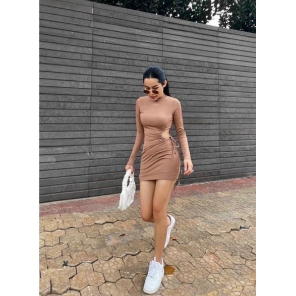 Đầm ôm body tay dài khoét eo rút dây eo chất vải Borip Cam Kết Hàng Y Hình ( size từ 40-53kg )