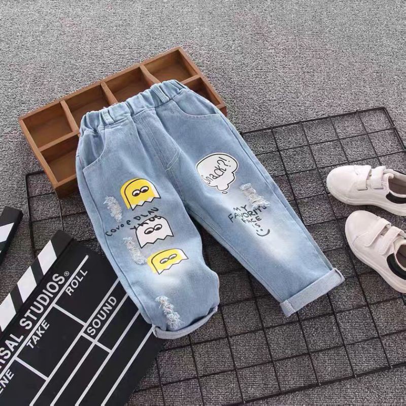 Quần bò thêu snack cho bé 10-22kg