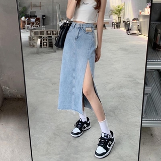 Váy jean xẻ tà thời trang độc đáo dành cho nữ