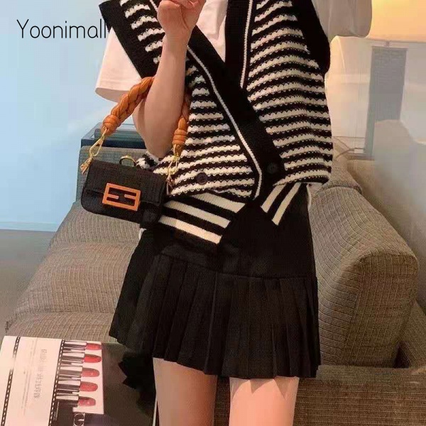 Áo Dệt Kim Sát Nách Cổ Chữ V Màu Sắc Đa Dạng | BigBuy360 - bigbuy360.vn