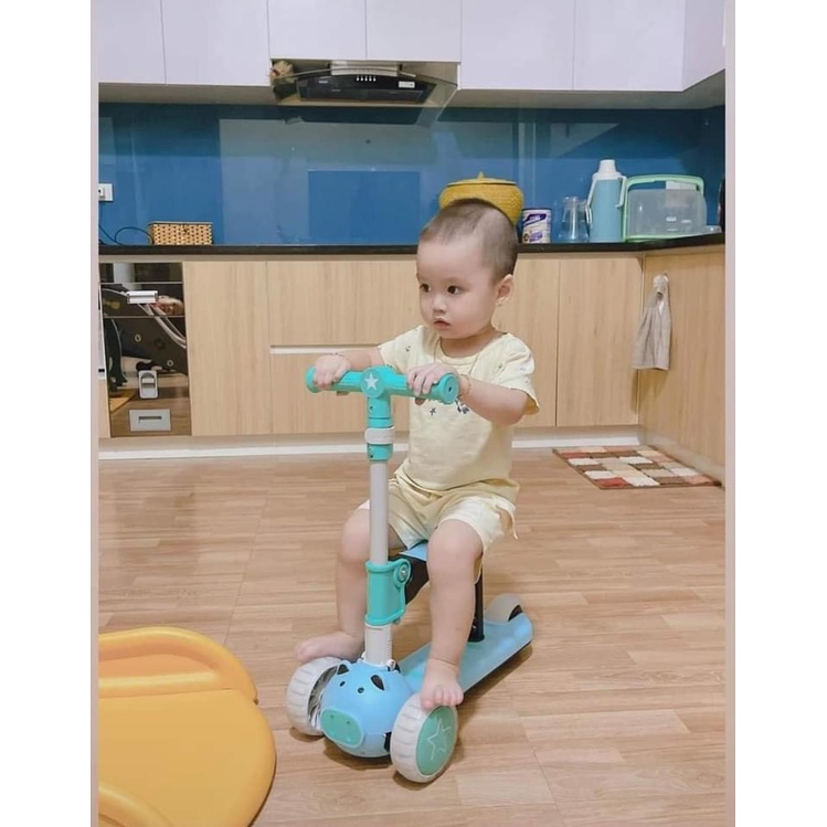 Xe trượt heo Scooter cho bé Umoo UM - 0277 2in1 có đèn phát sáng, vừa là xe scooter vừa là xe chòi chân