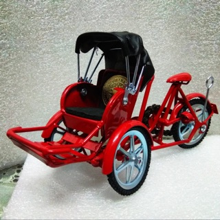 Xích lô mô hình kim loại cực đẹp ( đỏ ) 25 cm
