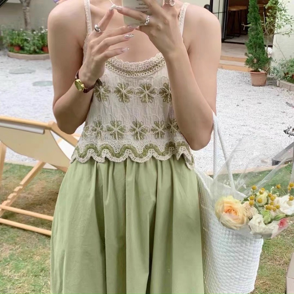 Áo 2 dây thô thêu viền hoa vintage