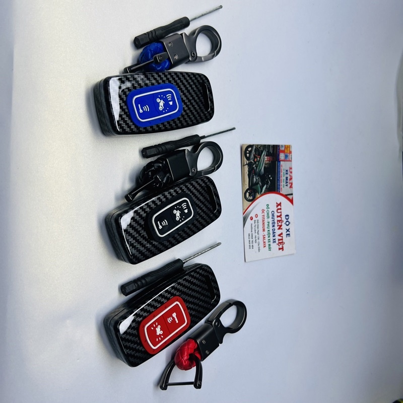 Combo móc treo+ Bọc Chìa Khóa Smartkey SH 350i và SH 2021,Lead 2022 ,airblade 2023( 2 nút ) Ốp Carbon ( Hon15)