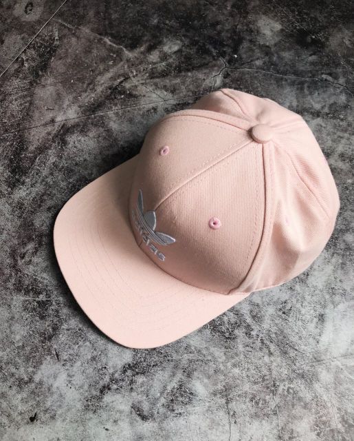 Nón Snapback hồng