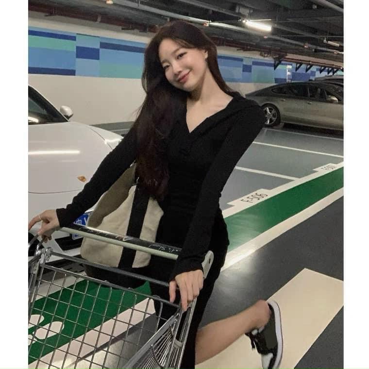 VÁY LEN Díp BODY DÀI TAY CÓ MŨ CAO CẤP CHO NỮ - VÁY LEN NỮ DÁNG DÀI ÔM BODY CÓ MŨ CỰC XINH | BigBuy360 - bigbuy360.vn