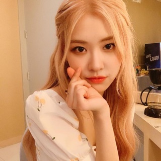 Váy cherry Rose đuôi cá hở ngực thắt nơ ngực hở lưng tay phồng tay ngắn