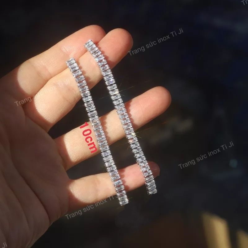 Bông tai inox nữ hàng đá chữ nhật sáng đẹp, không đen
