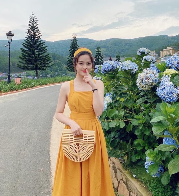 ĐẦM MAXI VÀNG HỞ LƯNG | BigBuy360 - bigbuy360.vn