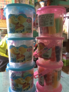 Đất nặn xô tặng khuôn