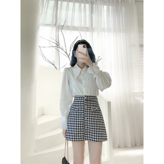 Chân váy dạ họa tiết nanh sói thiết kế by LYRA, chất tweed có lót bên trong cạp cao đính cúc ngọc sang chảnh-LWTCV030