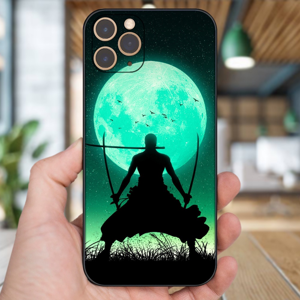 Ốp lưng iPhone 11 Pro dẻo đen cạnh vuông in hình Zoro One Piece