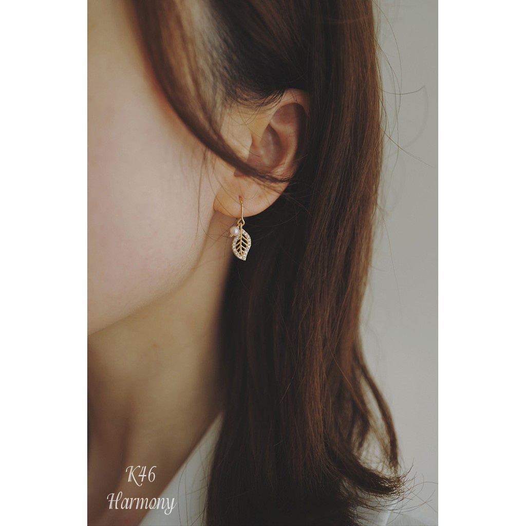 Khuyên tai nữ bạc dài mạ vàng mặt lá đính hạt trai nhân tạo cực xinh, sang chảnh | HARMONY ACCESSORIES K46