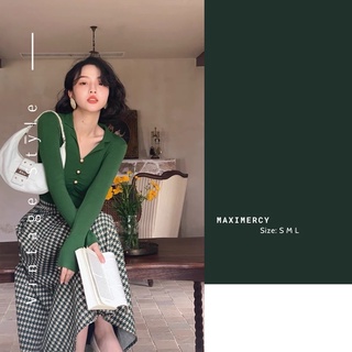 Áo len dệt kim tay dài phốt nút Vintage cổ V