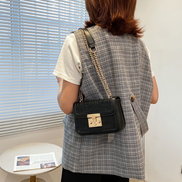 Túi Xách Nữ Đi Chơi, Đi Làm Đeo Chéo, Đeo Vai Họa Tiết Khoá Bấm Thời Trang Cao Cấp TX026