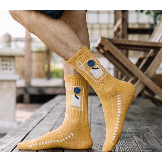 Vớ Tất thể thao cao cổ Nam Nữ phong cách trẻ trung và năng động.