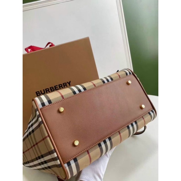 Túi BURBERRY siêu xịn