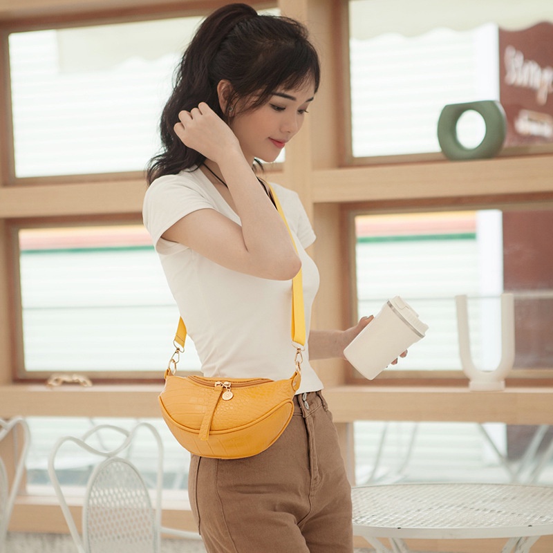 Túi đeo vai IELGY họa tiết da cá sấu retro dễ phối đồ thời trang cho nữ