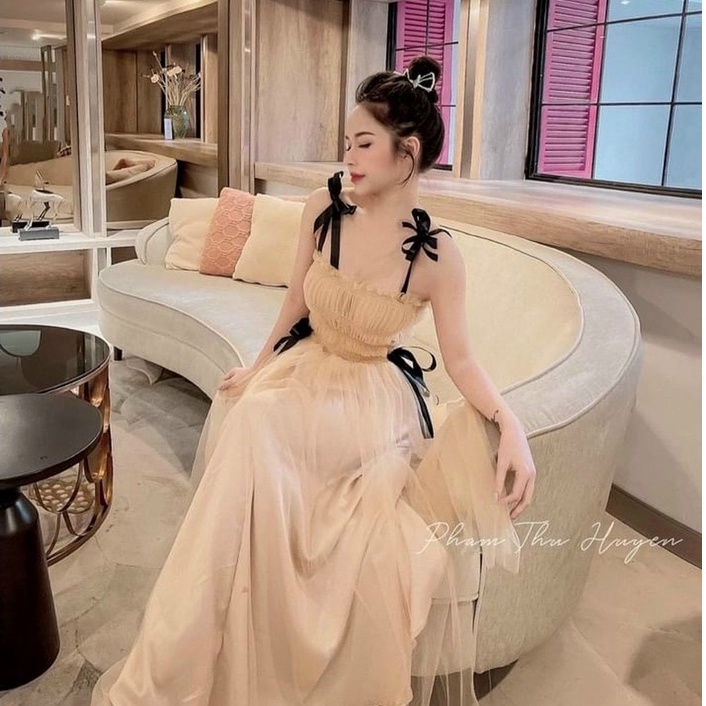 Đầm 2 dây cột vai đính nơ nhúm xòe cực xinh , chất voan 2 lớp mềm mịn ( ảnh thật )