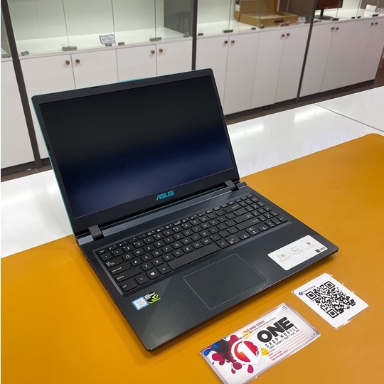Laptop Asus Gaming F560U Core i5 8250/ Ram 16Gb/ Card đồ họa GTX1050/ Màn hình IPS Full HD .