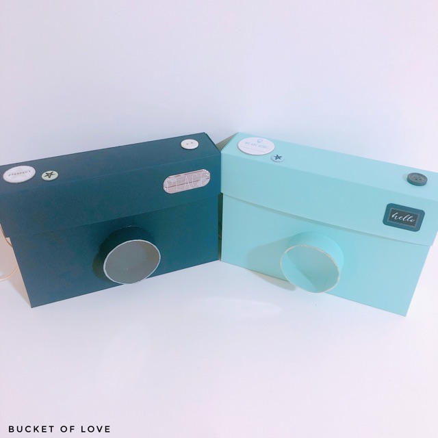 CAMERA BOX - Scrapbook nền chưa trang trí và hộp đựng hình camera