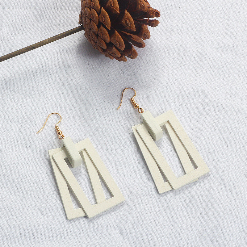 [White Collection] Simple flower fringed earrings Korean version personality long geometric wild petal earrings