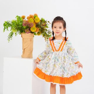 💥Bé thấy Hoa vàng trên cỏ xanh 💥
Váy thiết kế mới của KC cực xịn sò, cực xinh.
Trên chất liệu vải Xuất Nhật siêu đẹp.