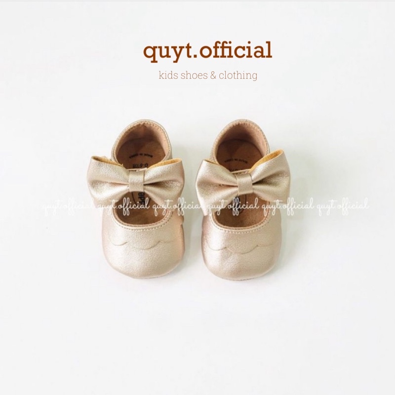 Giày tập đi nơ- ánh kim