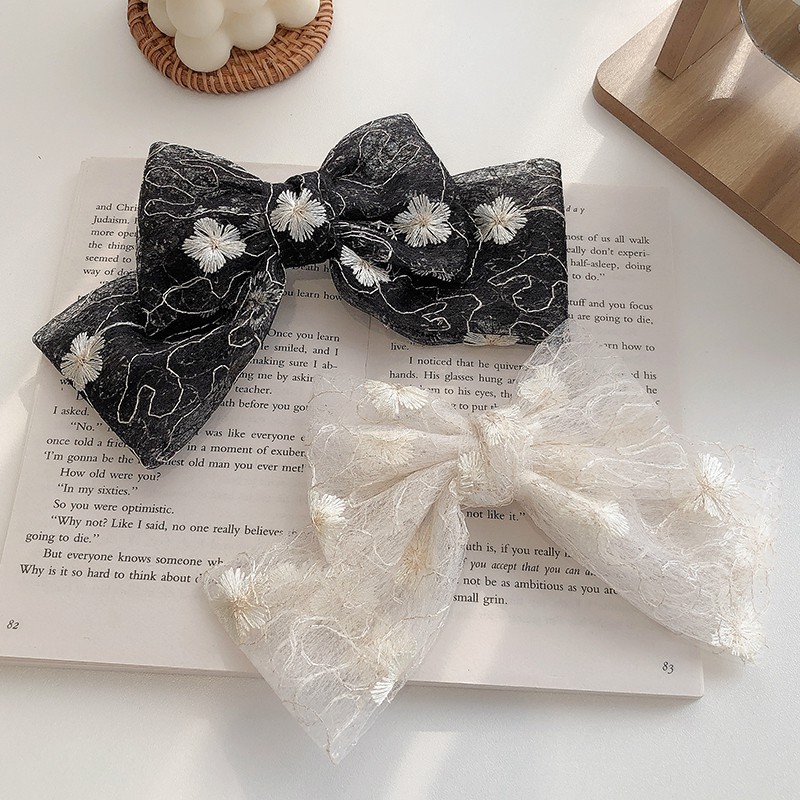 Kẹp nơ vải ren sang trọng Vintage KAH177