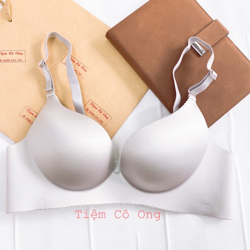 Áo lót su màu bạc size 38/85