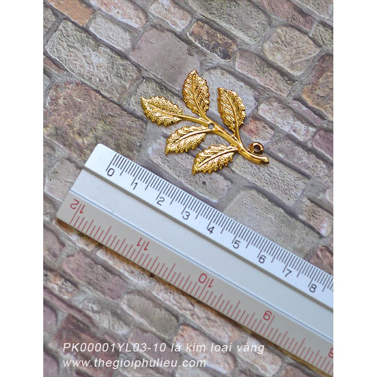 PK00001YL03-10 lá kim loại vàng.