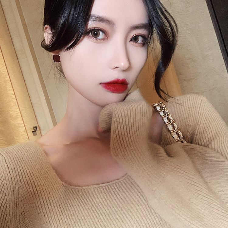 Bông tai hình vuông màu đỏ rượu phong cách Hàn Quốc cho nữ