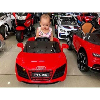 Xe ô tô điện cho bé
