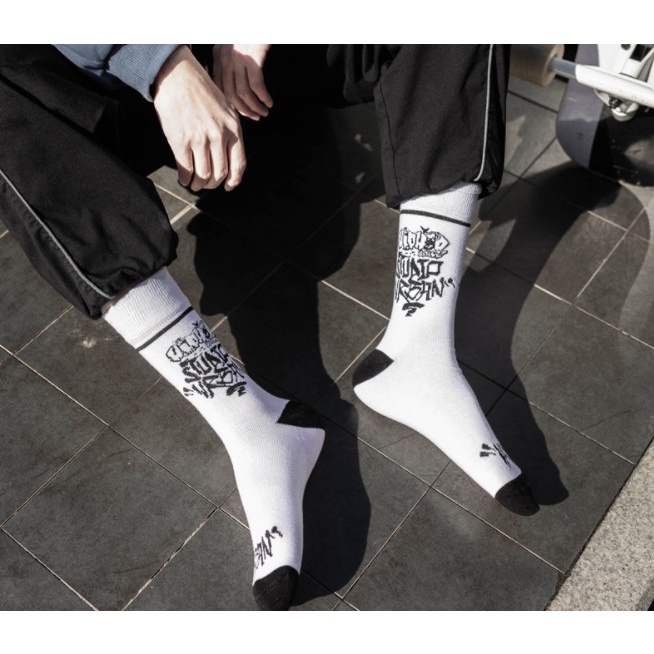 Vớ thể thao cao cổ Nam Nữ phong cách trẻ trung, cá tính, năng động.