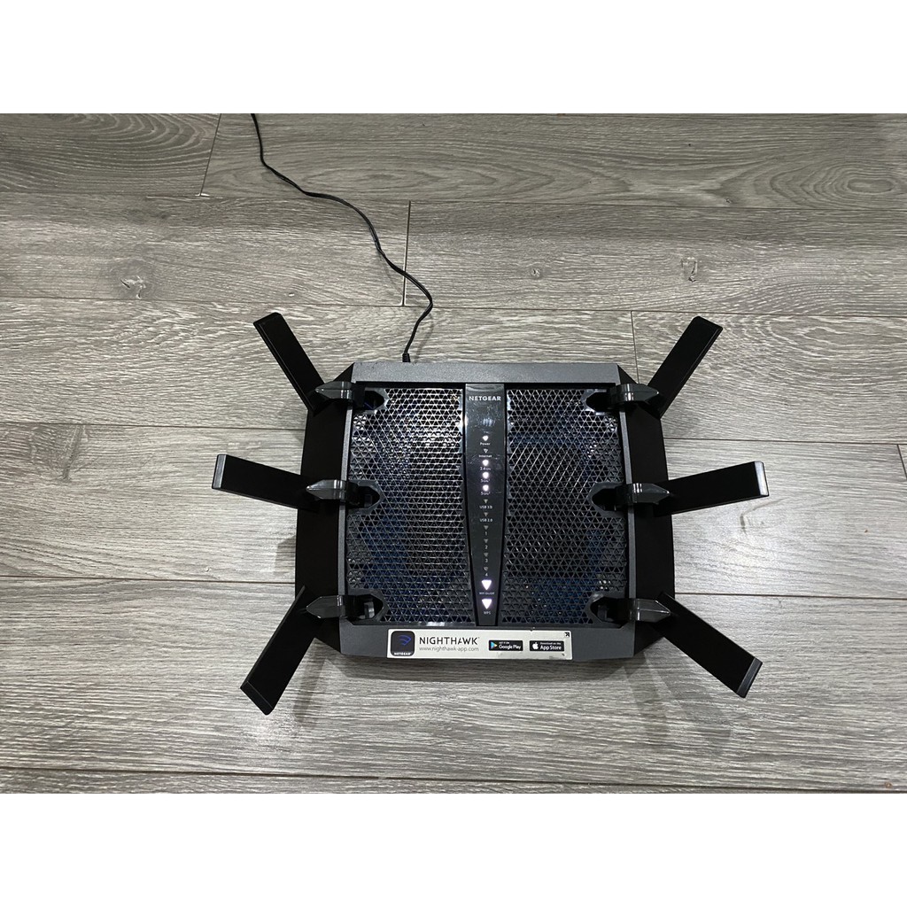 Router bộ phát wifi Netgear Nighthawk X6 R8000 chuẩn AC3200 tốc độ cao mạnh mẽ.