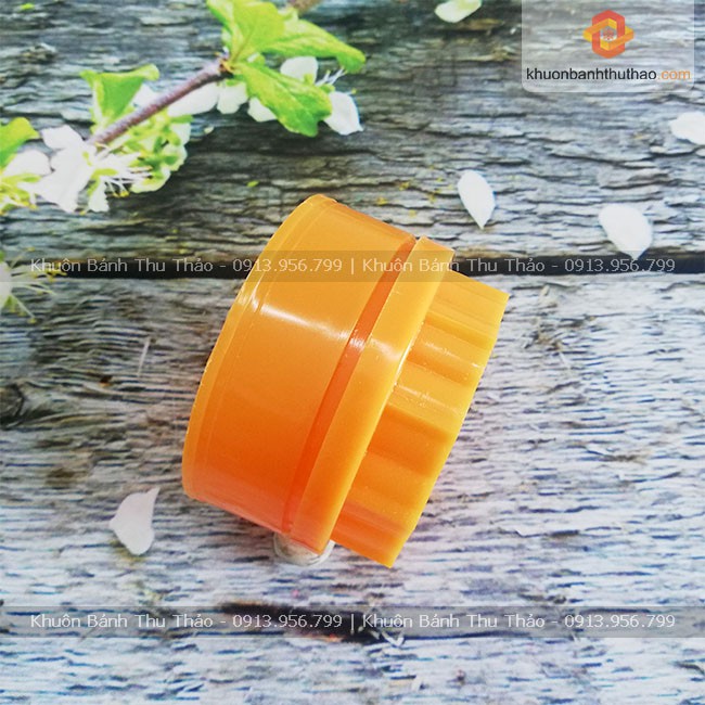 Khuôn bánh trung nhận tròn sen tầng 100g